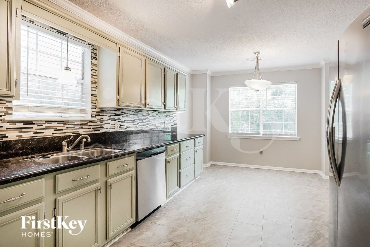 4752 Vintage Ln - Photo 7 of 16