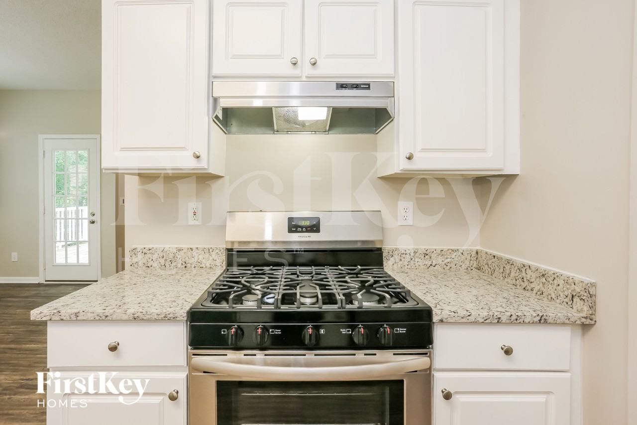 1220 Wandering Vine Ct Se - Photo 5 of 15