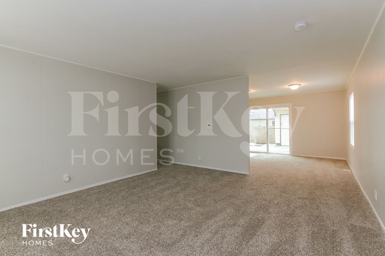 5256 Penway St - Photo 2 of 16