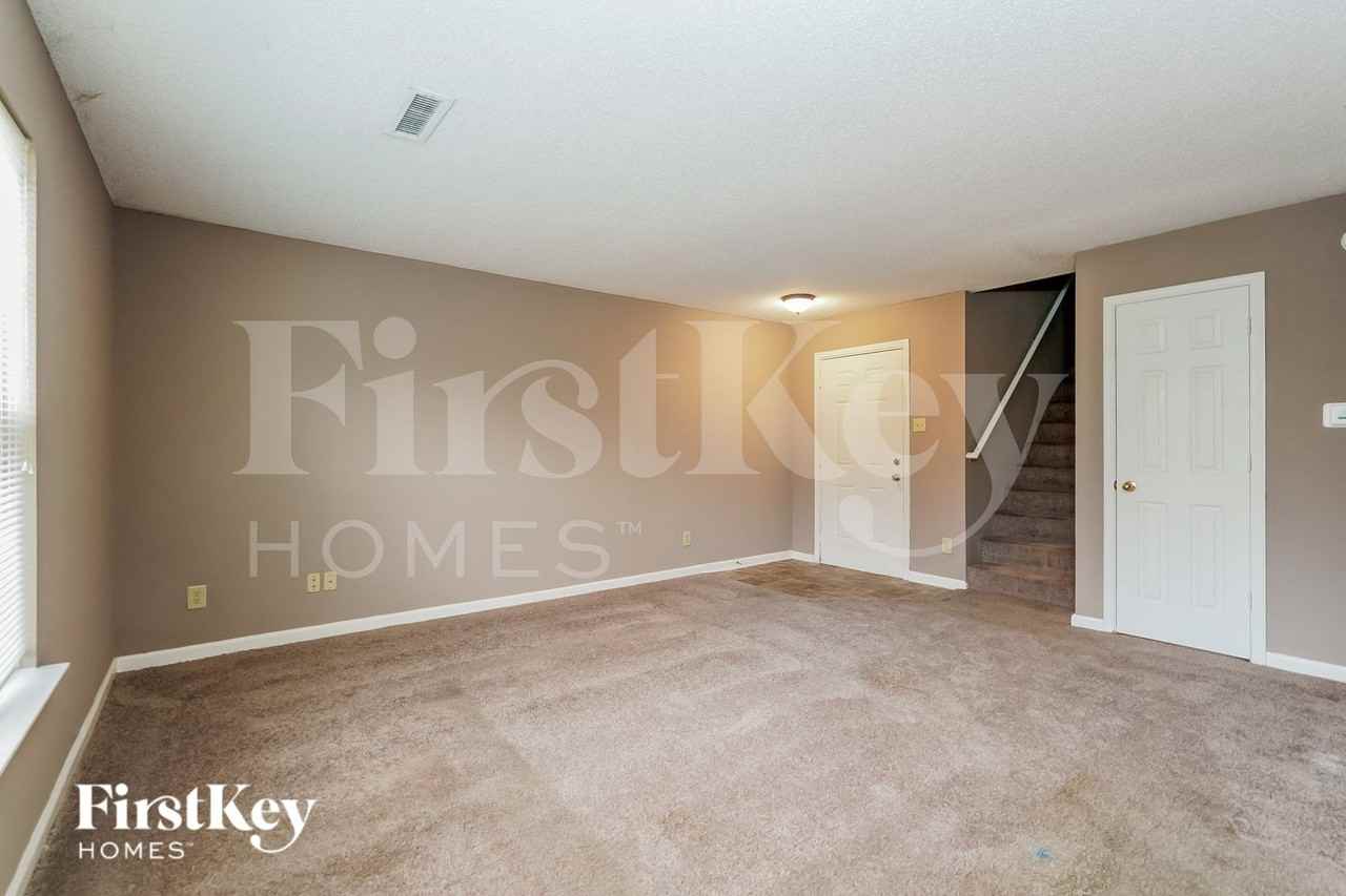 2925 Redland Ln - Photo 2 of 15