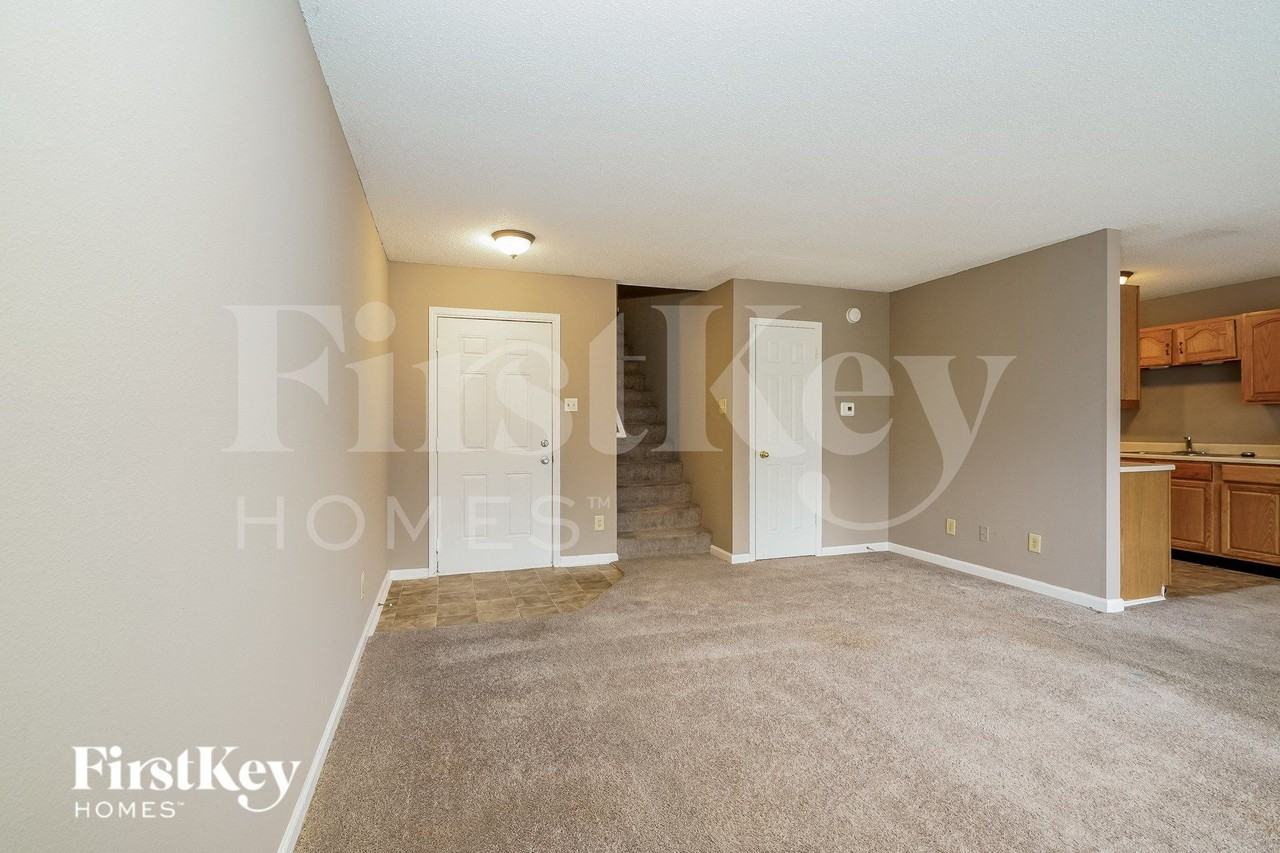 2925 Redland Ln - Photo 4 of 15