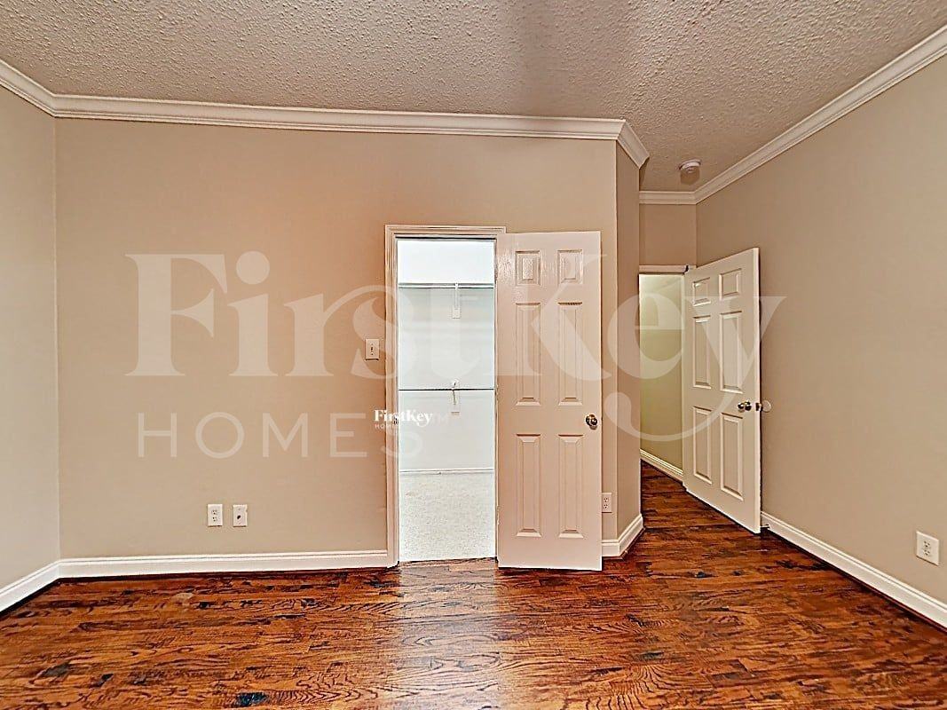 2506 Neptune Cir - Photo 7 of 17