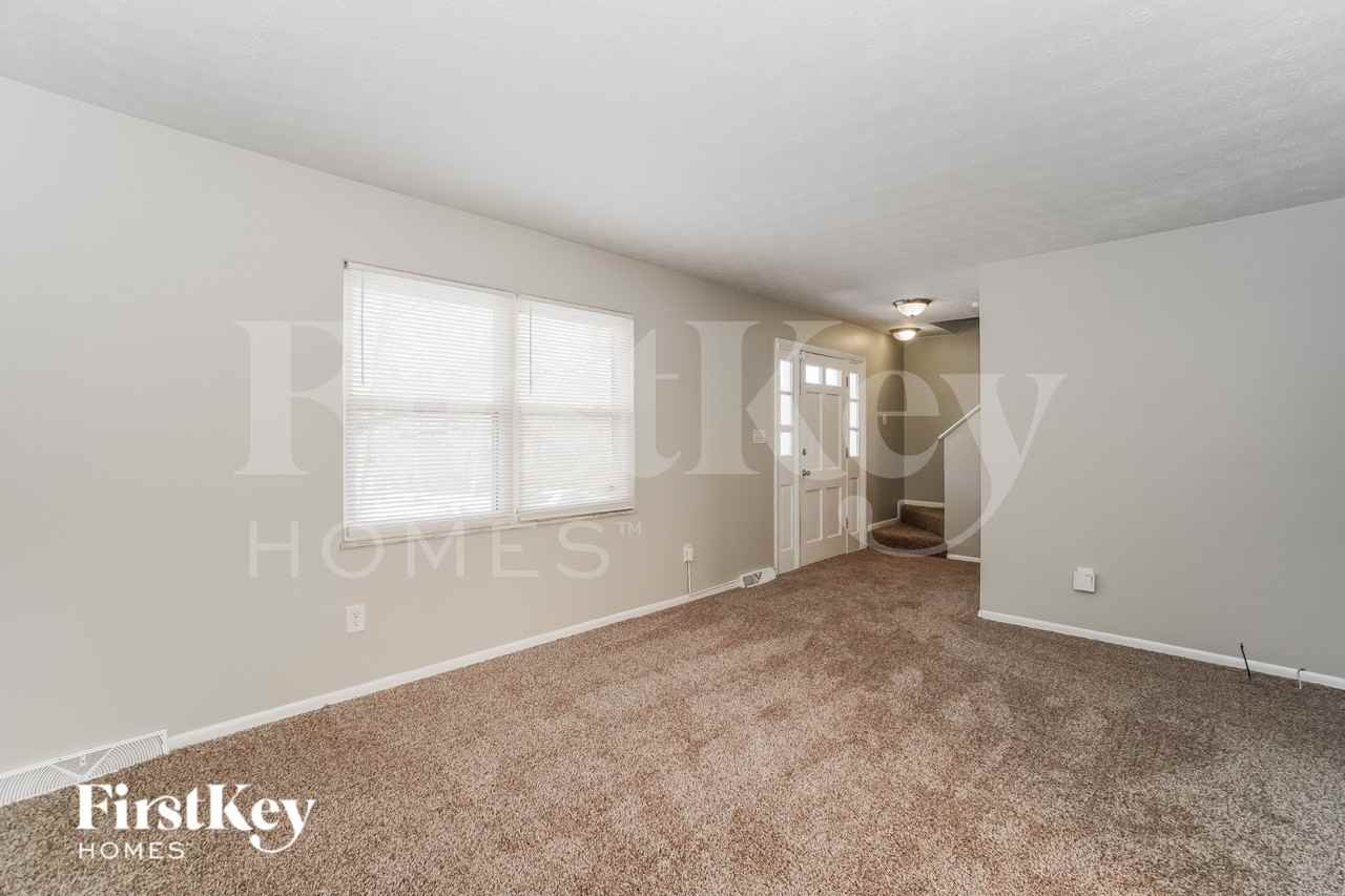 1369 Greenock Rd - Photo 5 of 16