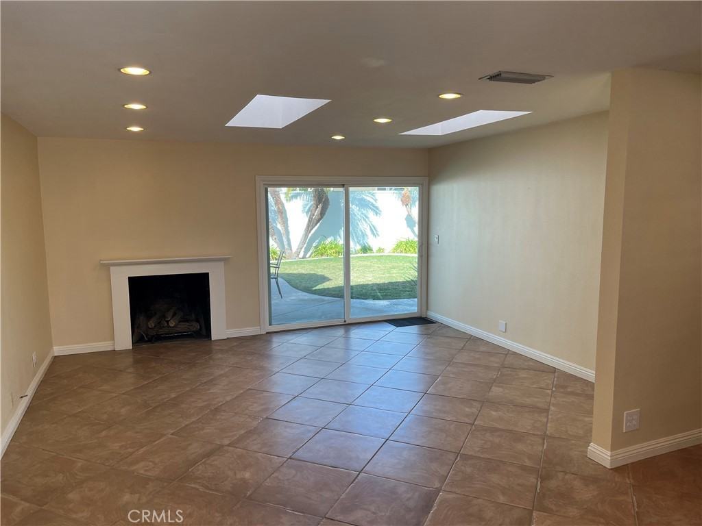 20935 Divonne Dr - Photo 6 of 32