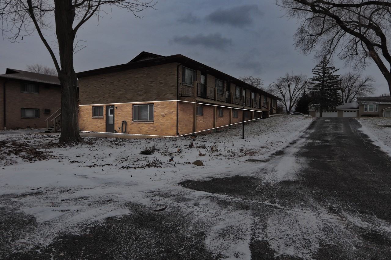 322 Maple Dr Apt 7 - Photo 2 of 27