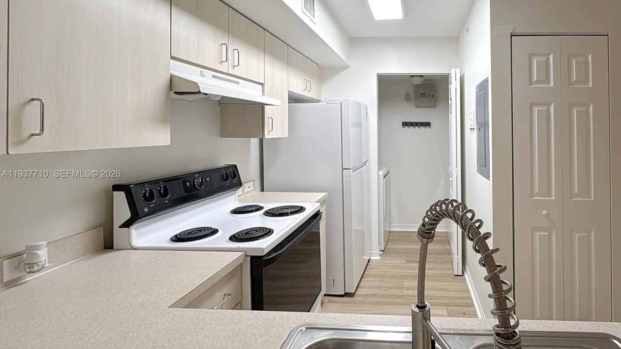 677 Sw 111th Ave ##204 - Photo 6 of 21