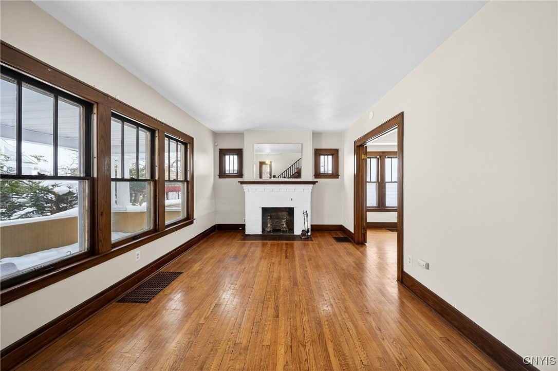 1521 Grant Blvd - Photo 6 of 32