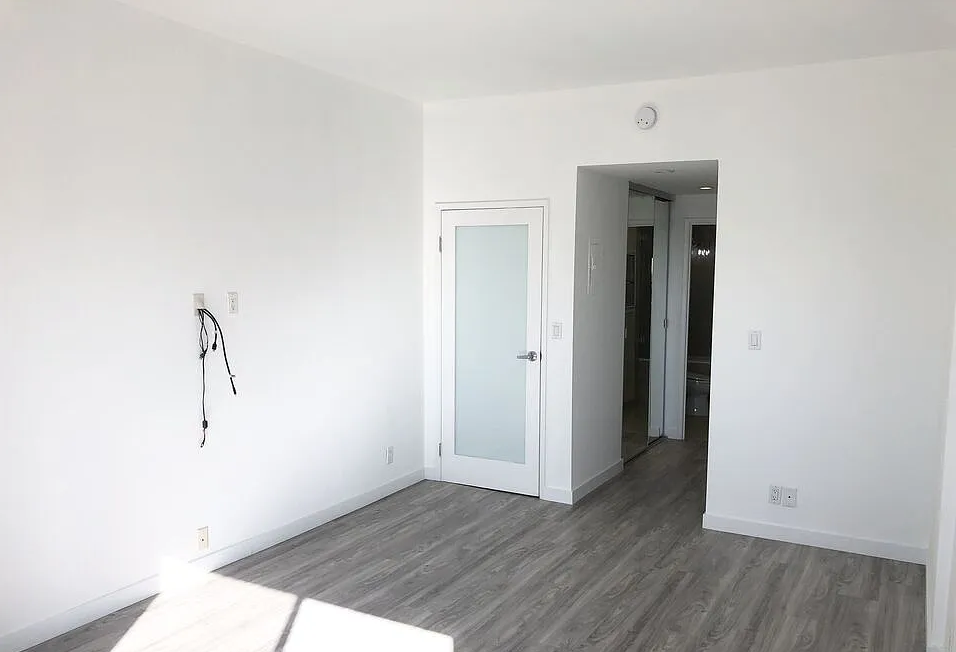 144-27 Sanford Ave - Photo 3 of 7