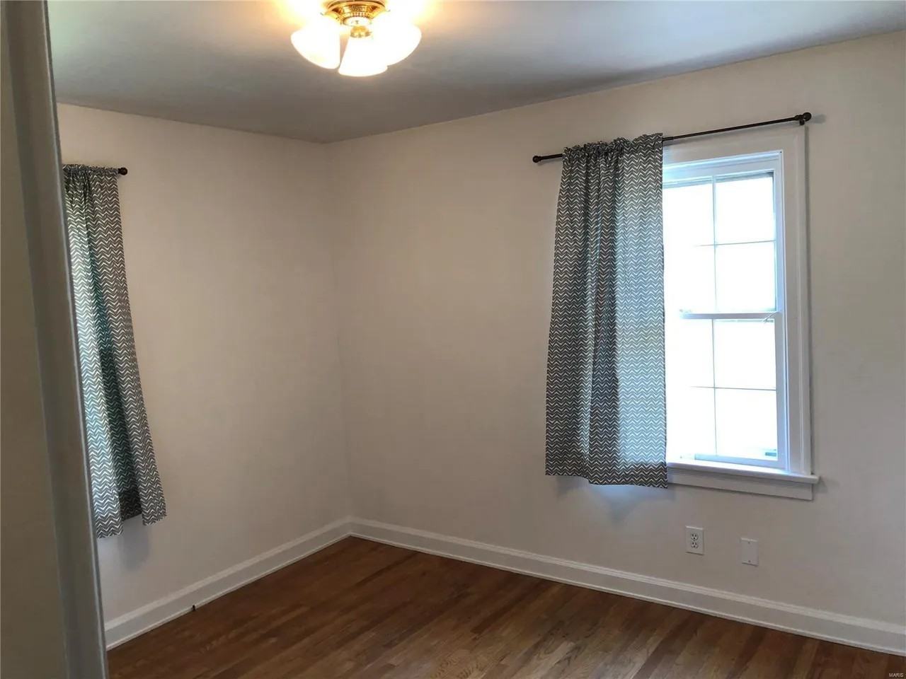 1105 Veterans Pkwy - Photo 6 of 12