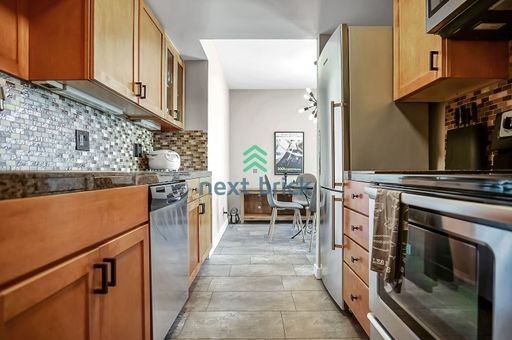 2201 3rd Ave #1105 - Photo 5 of 21