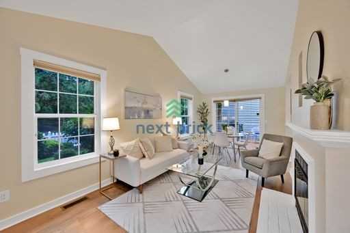 10025 Ne 129th Pl - Photo 3 of 17