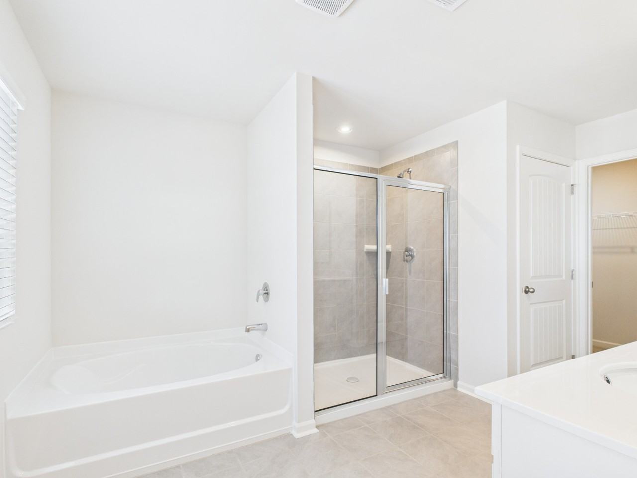 2565 Poppy Ct - Photo 7 of 32