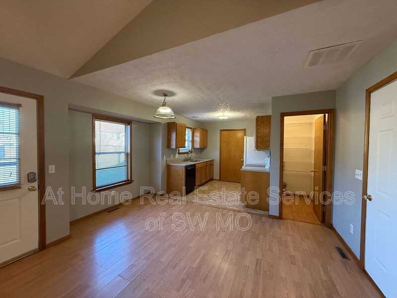 4027 W Mesa St - Photo 3 of 14