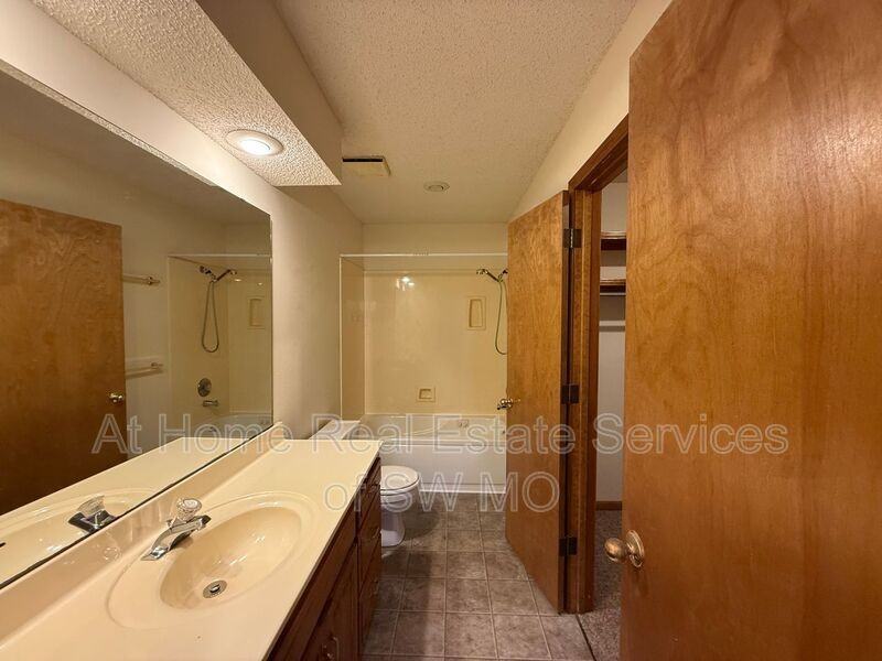 4060 S Ferguson Ave - Photo 6 of 11