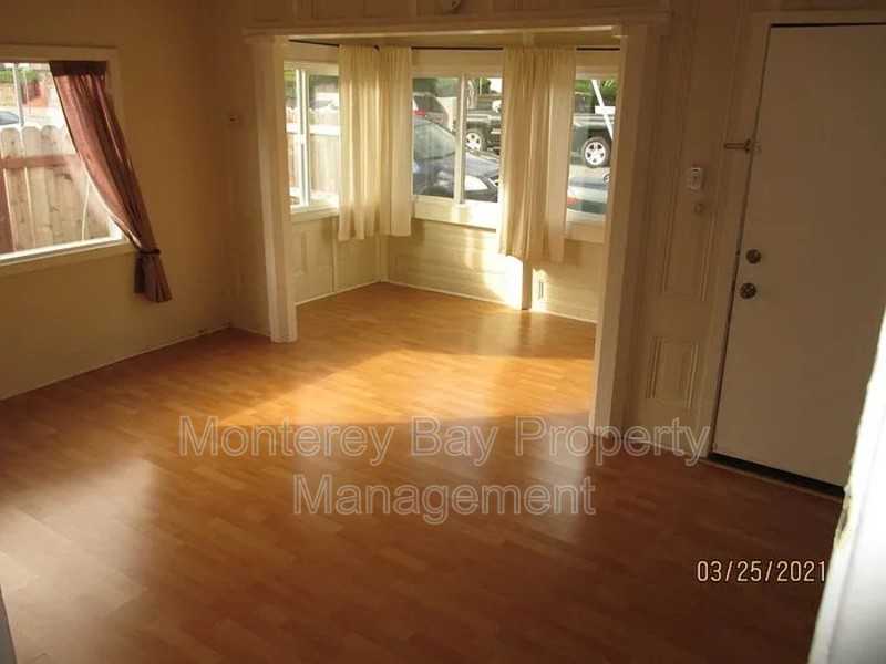 696 Hawthorne St - Photo 3 of 14