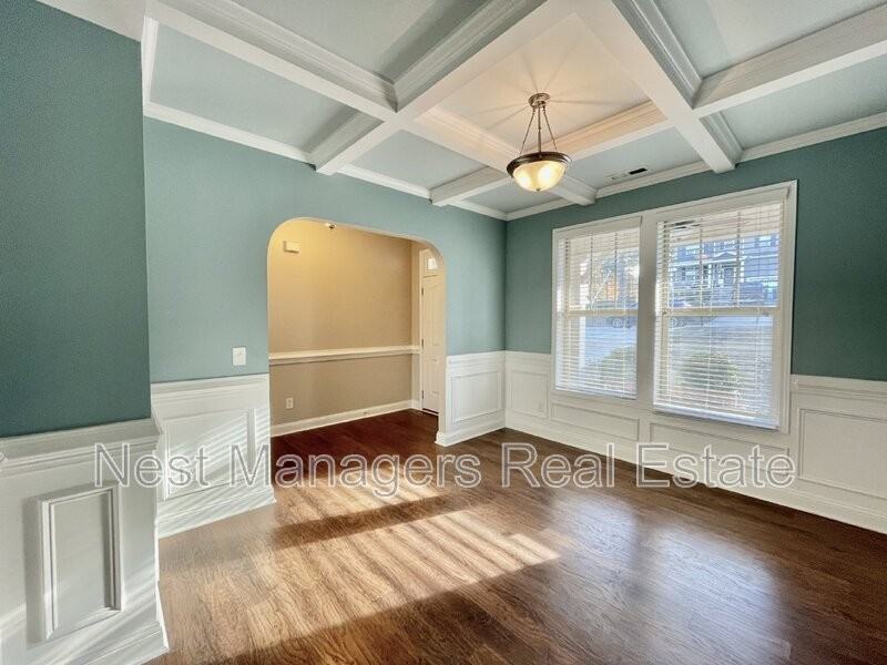 211 Executive Dr - Photo 5 of 42