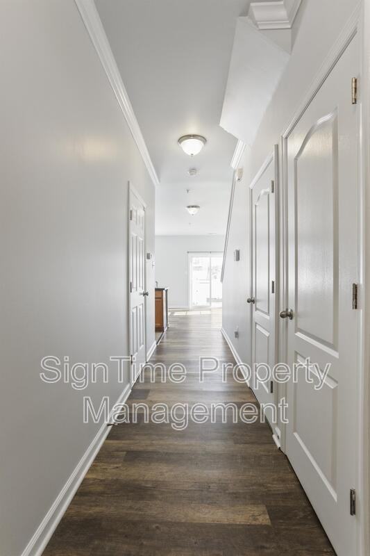 18234 Hurricane Ct - Photo 2 of 37