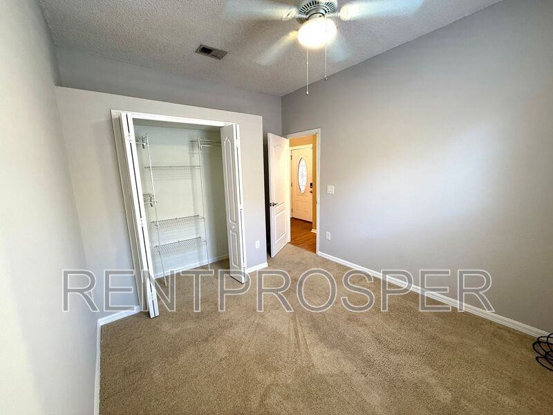 1704 Riveredge Rd - Photo 6 of 23