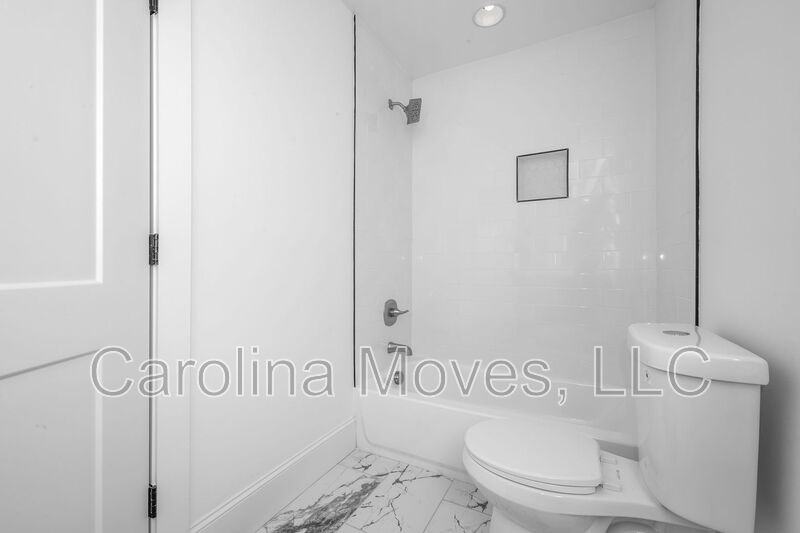 305A Valley St - Photo 4 of 39