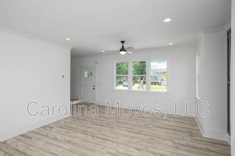 305A Valley St - Photo 7 of 39