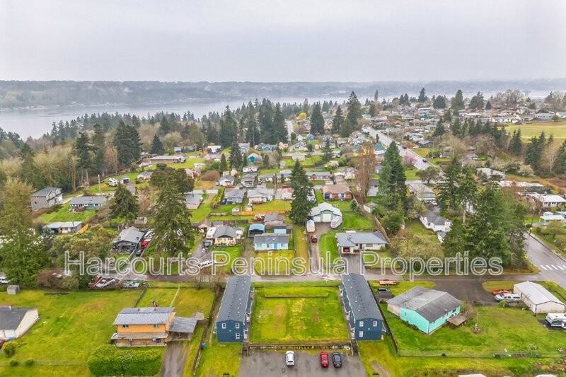 2831 Ne Center St #1 - Photo 6 of 9