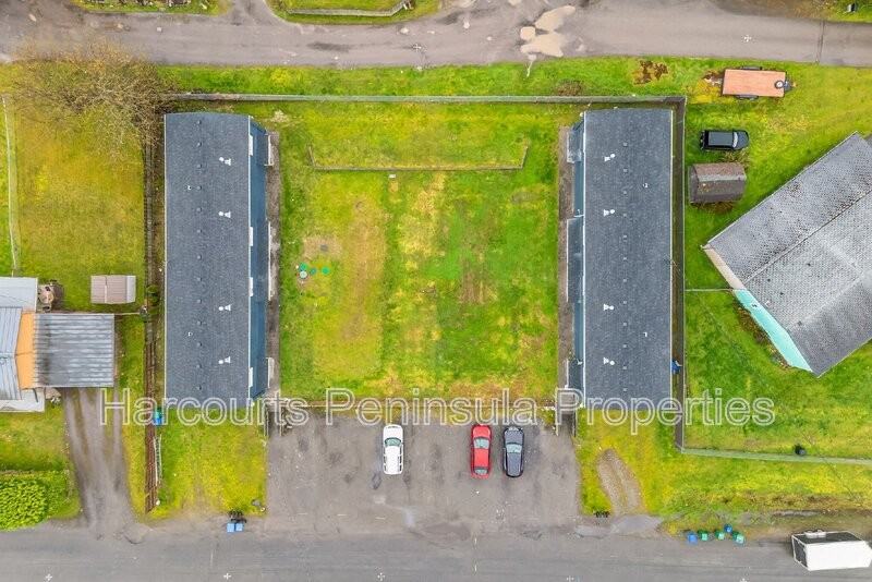 2831 Ne Center St #1 - Photo 7 of 9