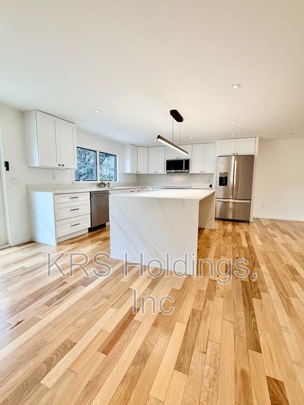 816 Utterback Store Rd - Photo 3 of 21