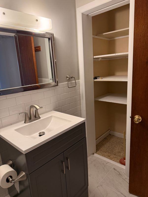 25 N Hellertown Ave - Photo 7 of 24