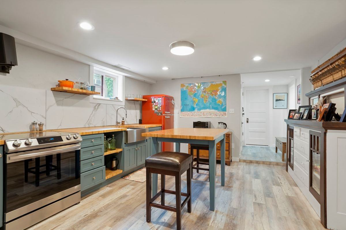 1421 Osceola St - Photo 5 of 14