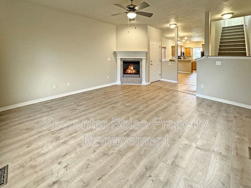 1838 S Latah St - Photo 2 of 27