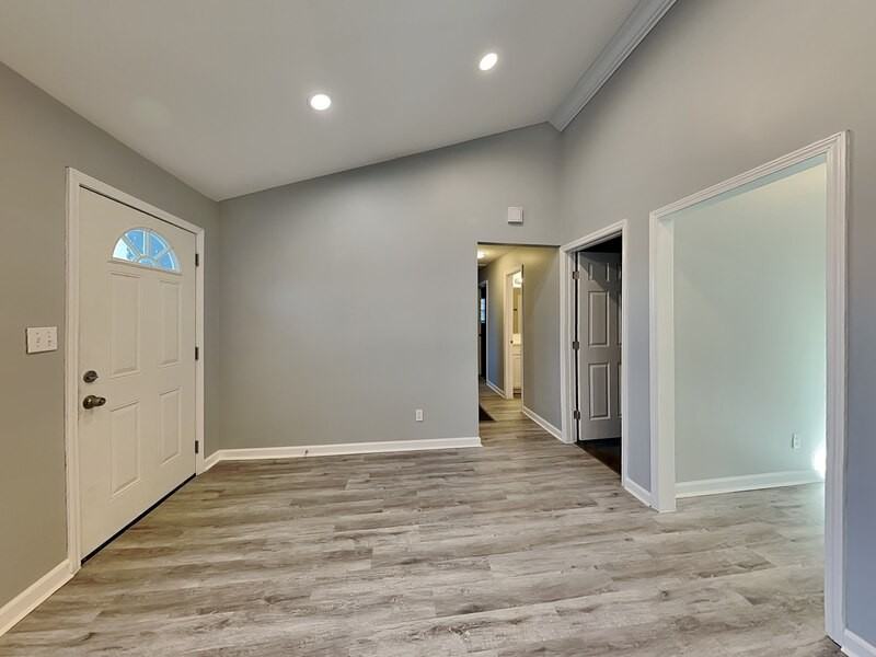 5835 Brenda Dr - Photo 2 of 19