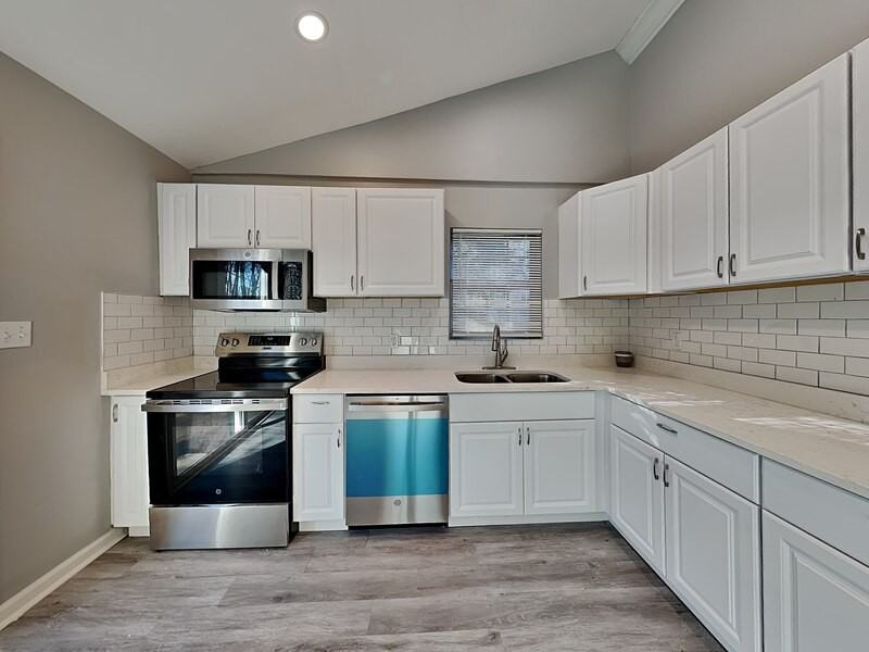 5835 Brenda Dr - Photo 4 of 19