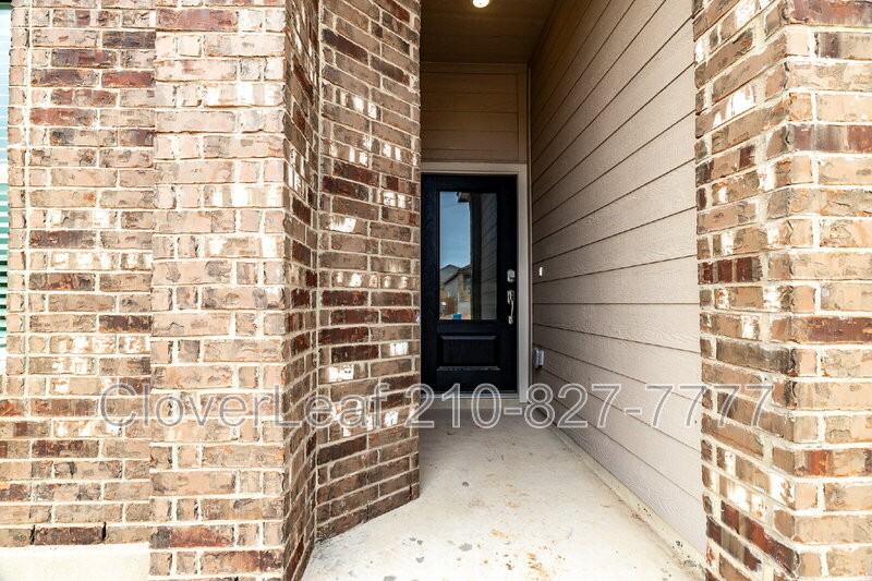 6072 Companion Rd - Photo 4 of 35