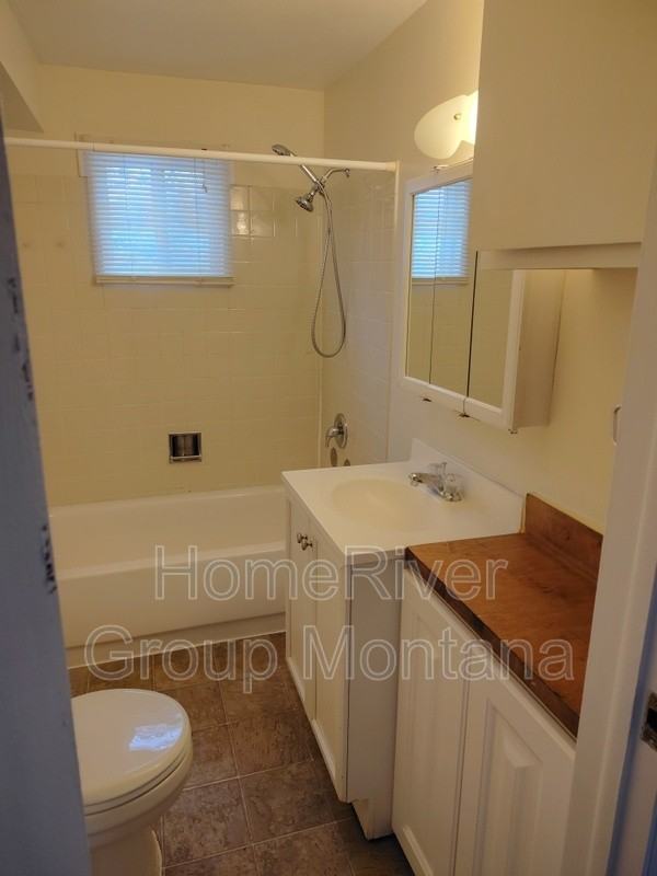 1734 Stoddard St #5 - Photo 6 of 7