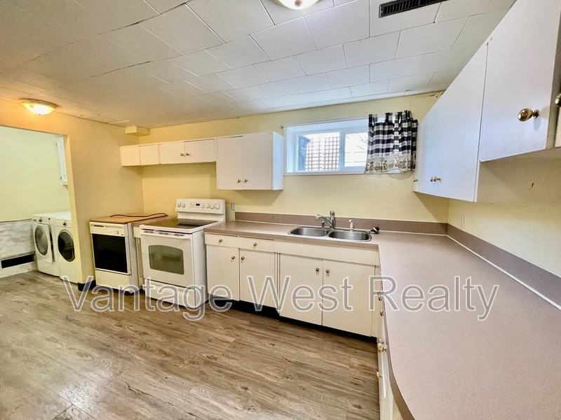 1319 - Photo 2 of 17