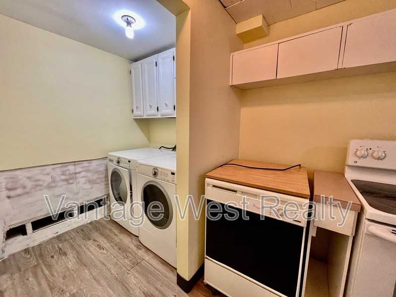 1319 - Photo 4 of 17