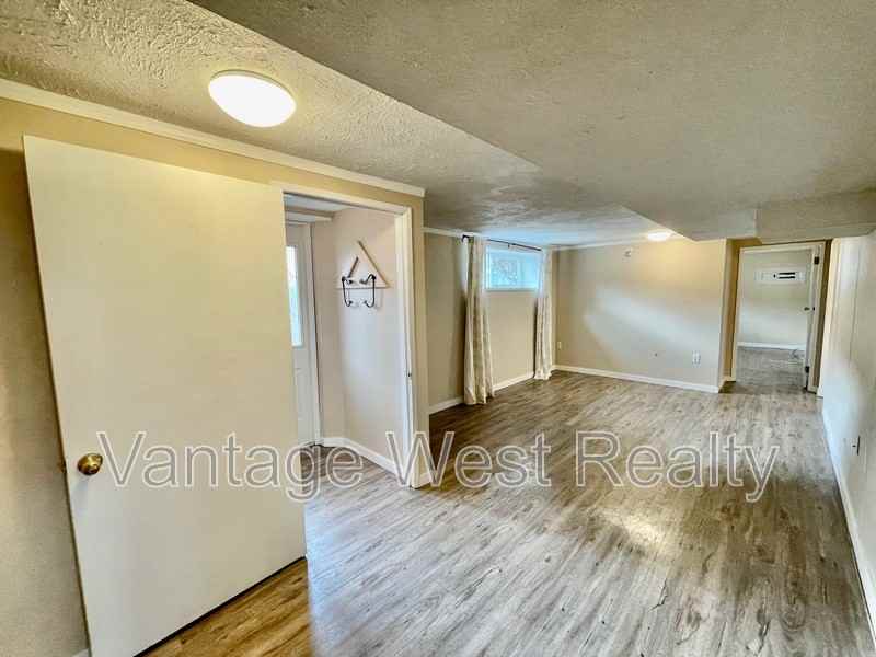 1319 - Photo 5 of 17