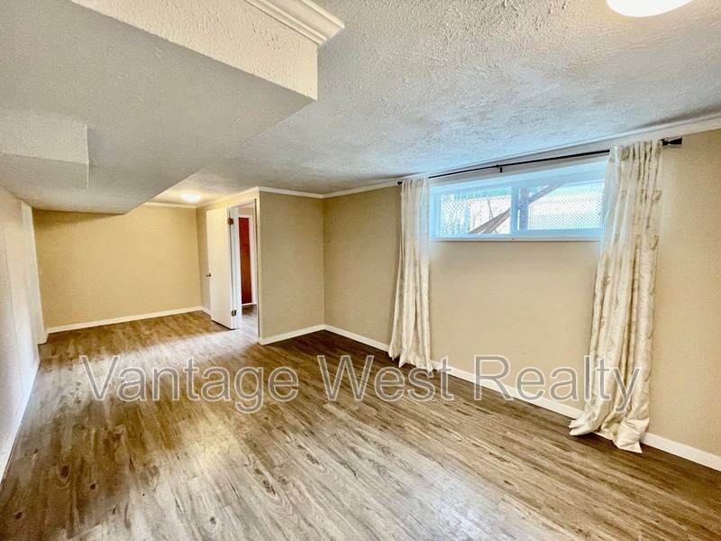 1319 - Photo 6 of 17