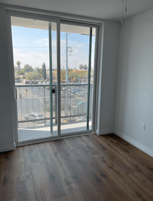 321 E Florence Ave - Photo 6 of 14