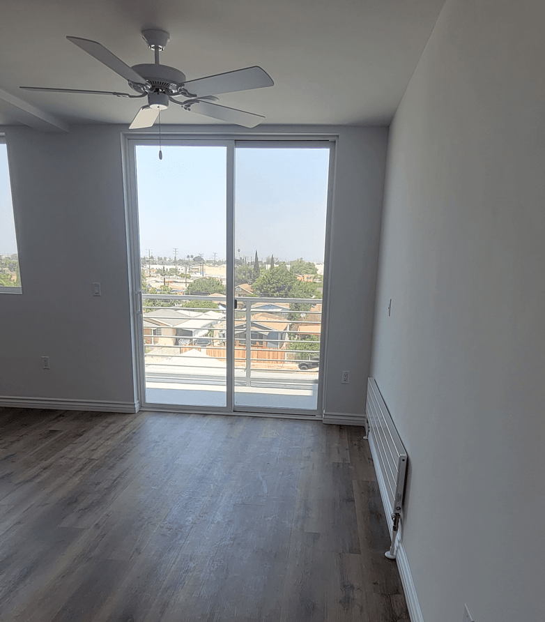 321 E Florence Ave - Photo 6 of 13
