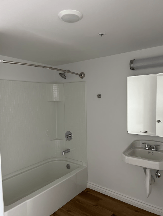 321 E Florence Ave - Photo 7 of 13