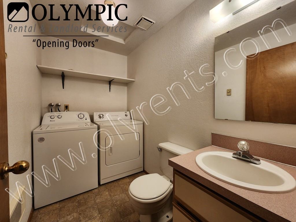 1014 Boundary St Se - Photo 7 of 16