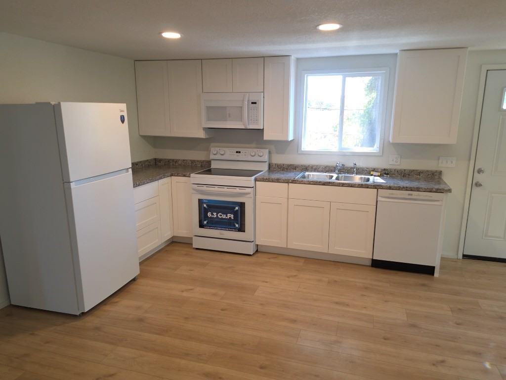 4216 Sunset Ave - Photo 7 of 18