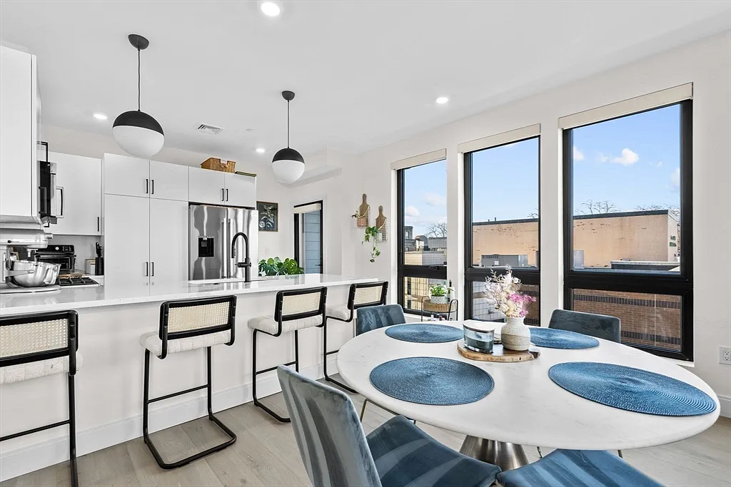 11 Tafthill Ter - Photo 5 of 18