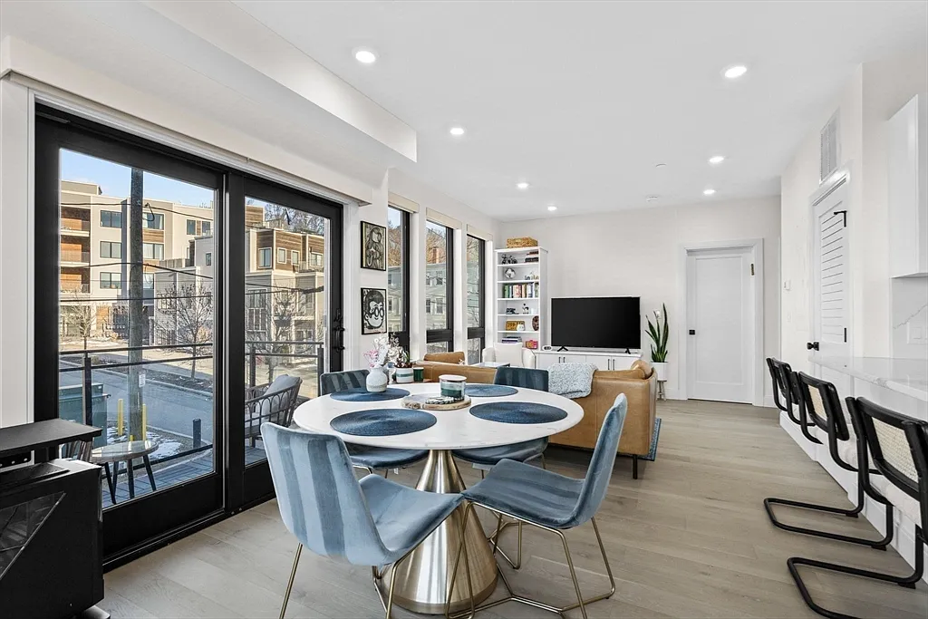 11 Tafthill Ter - Photo 7 of 18