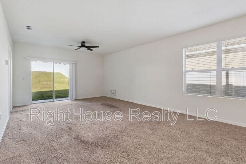 29502 Caspian St - Photo 6 of 22