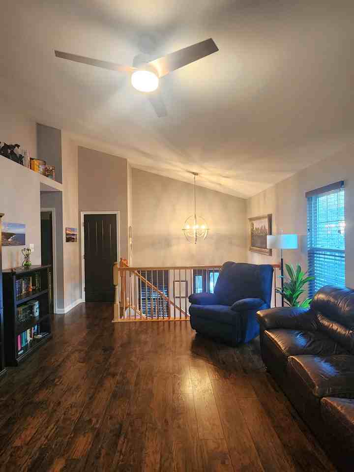 7472 Merrymaker Way - Photo 5 of 20