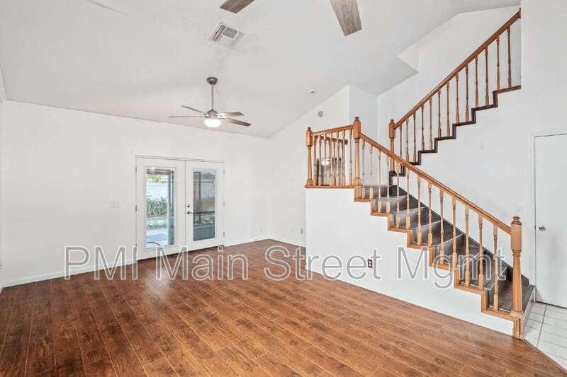 6677 Ryan Chase Ct - Photo 5 of 29