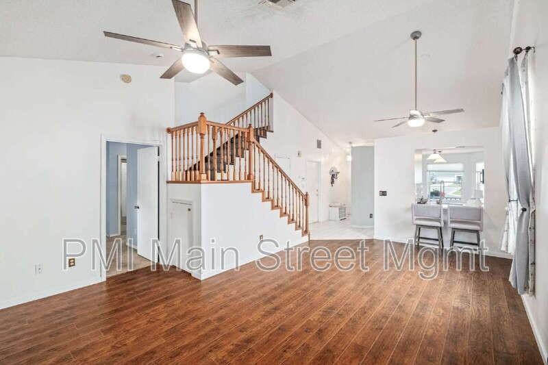 6677 Ryan Chase Ct - Photo 6 of 29