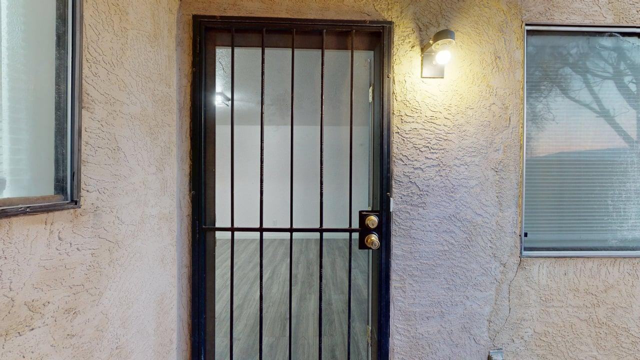 1309 Madeira Dr Se - Photo 2 of 35